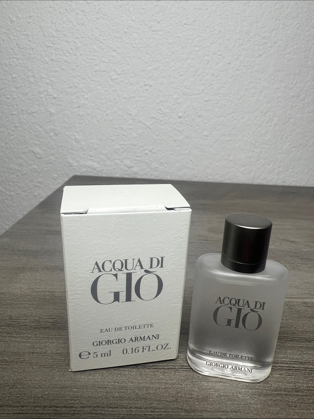 Men’s Cologne Minis Mont Blanc, Versace, Valentino, Viktor Rolf & Acqua Di Gio - Picture 6 of 6